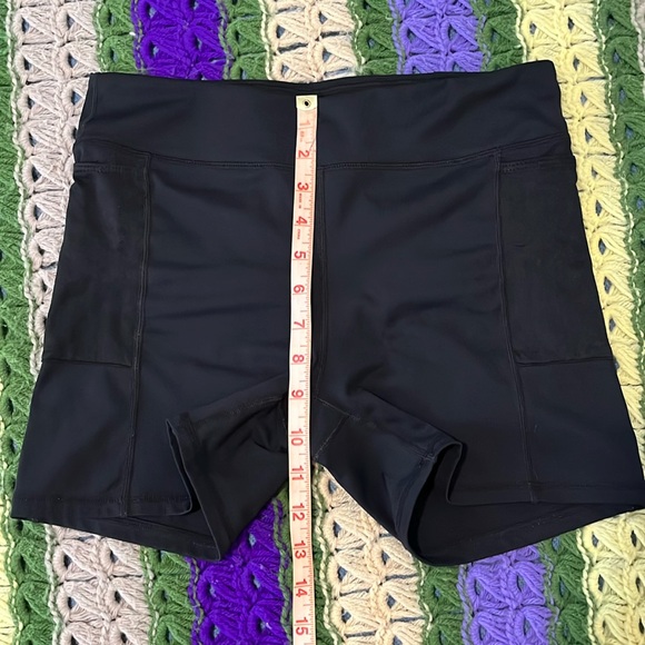 Rabbit Leggy 4” Short Black Medium - Picture 12 of 13